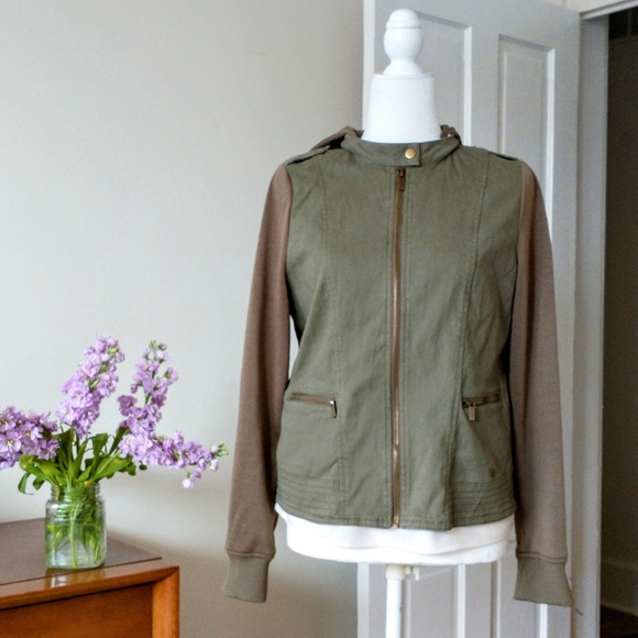 Guess Jacket Medium - Picture 3 of 10